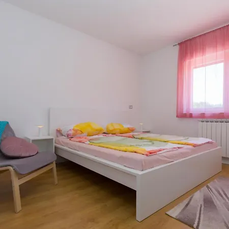 Ferienhaus Lovely In *